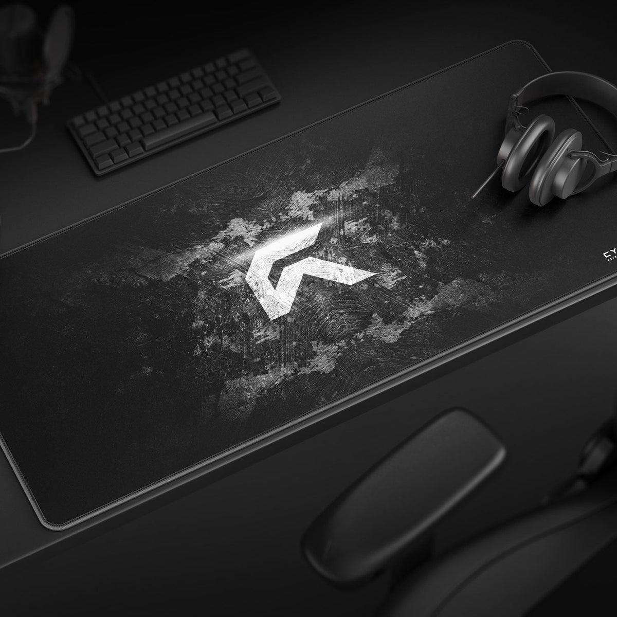 Built for Wide Swipes and Clean Tracking